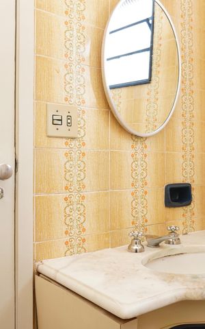 Apartamento à venda com 145m², 4 quartos e 2 vagas Apartamento à venda com 145m², 4 quartos e 2 vagasSuíte - Banheiro