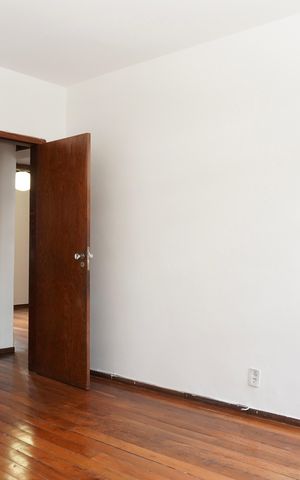 Apartamento à venda com 145m², 4 quartos e 2 vagas Apartamento à venda com 145m², 4 quartos e 2 vagasSuíte