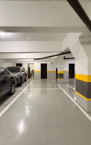 Apartamento à venda com 127m², 3 quartos e 2 vagas Apartamento à venda com 127m², 3 quartos e 2 vagasGaragem