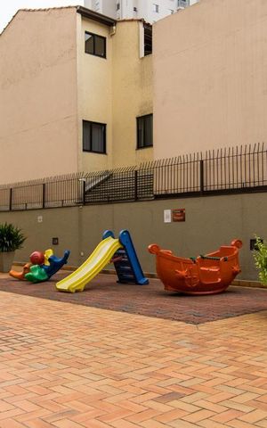 Apartamento à venda com 127m², 3 quartos e 2 vagas Apartamento à venda com 127m², 3 quartos e 2 vagasÁrea comum - Playground