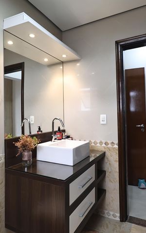 Apartamento à venda com 127m², 3 quartos e 2 vagas Apartamento à venda com 127m², 3 quartos e 2 vagasBanheiro da Suíte