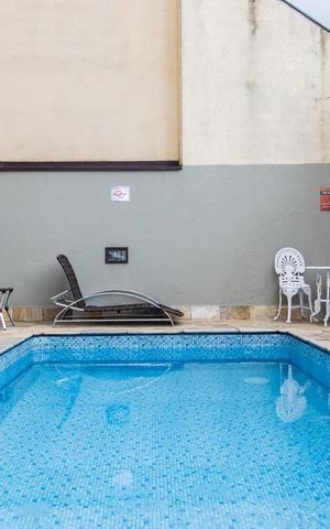 Apartamento à venda com 127m², 3 quartos e 2 vagas Apartamento à venda com 127m², 3 quartos e 2 vagasÁrea comum - Piscina