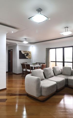 Apartamento à venda com 127m², 3 quartos e 2 vagas Apartamento à venda com 127m², 3 quartos e 2 vagasSala