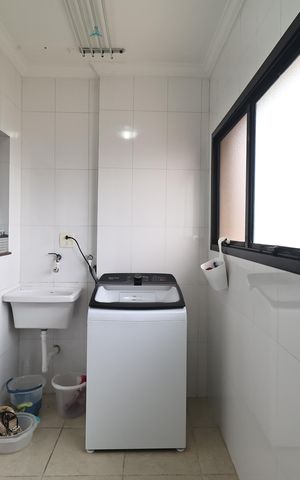 Apartamento à venda com 127m², 3 quartos e 2 vagas Apartamento à venda com 127m², 3 quartos e 2 vagasLavanderia