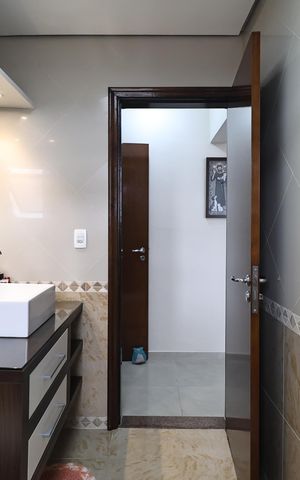 Apartamento à venda com 127m², 3 quartos e 2 vagas Apartamento à venda com 127m², 3 quartos e 2 vagasBanheiro da Suíte