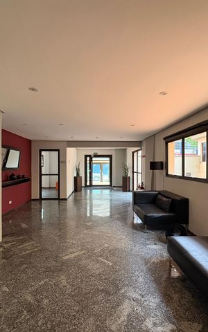 Apartamento à venda com 127m², 3 quartos e 2 vagas Apartamento à venda com 127m², 3 quartos e 2 vagasHall social