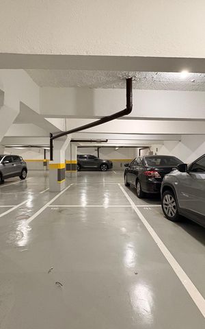 Apartamento à venda com 127m², 3 quartos e 2 vagas Apartamento à venda com 127m², 3 quartos e 2 vagasGaragem