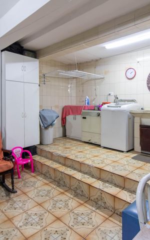 Casa à venda com 198m², 4 quartos e 4 vagas Casa à venda com 198m², 4 quartos e 4 vagasQuintal