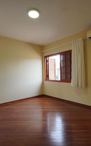 Casa para alugar com 130m², 3 quartos e 2 vagasSuíte 