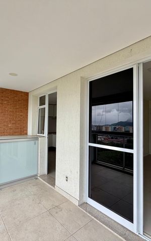 Apartamento para alugar com 82m², 2 quartos e 2 vagasSala - Varanda 