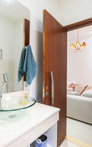 Casa à venda com 140m², 4 quartos e 1 vagaBanheiro 1