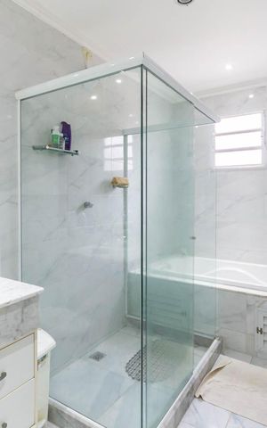 Casa à venda com 140m², 4 quartos e 1 vagaBanheiro Closet Suíte 1