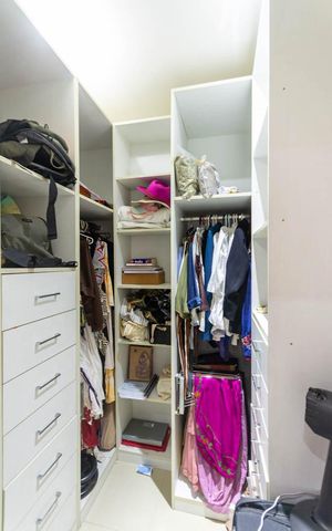 Casa à venda com 140m², 4 quartos e 1 vagaCloset Suíte 1