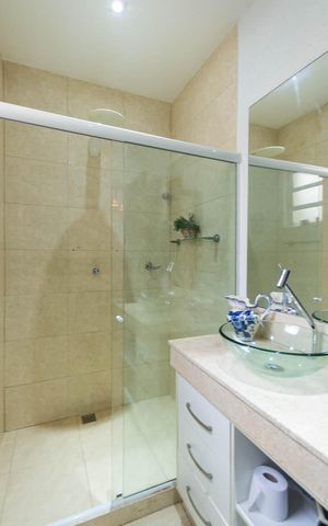 Casa à venda com 140m², 4 quartos e 1 vagaBanheiro 1