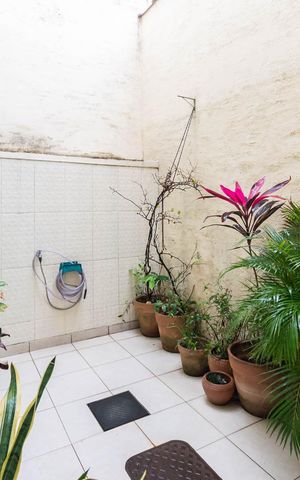Casa à venda com 140m², 4 quartos e 1 vagaJardim interno