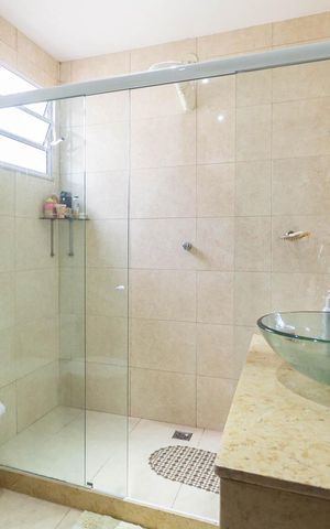 Casa à venda com 140m², 4 quartos e 1 vagaBanheiro 2