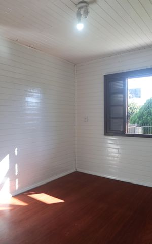 Casa para alugar com 120m², 2 quartos e 2 vagasQuarto 1