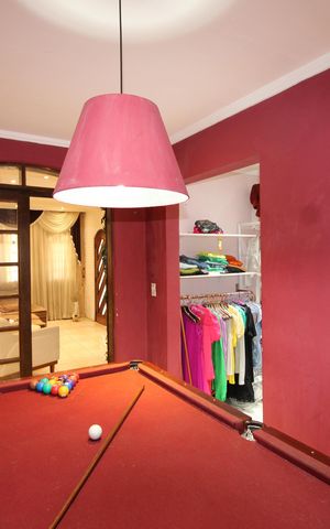 Casa à venda com 156m², 3 quartos e 1 vagaSala de jogos
