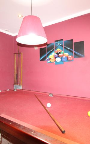 Casa à venda com 156m², 3 quartos e 1 vagaSala de jogos