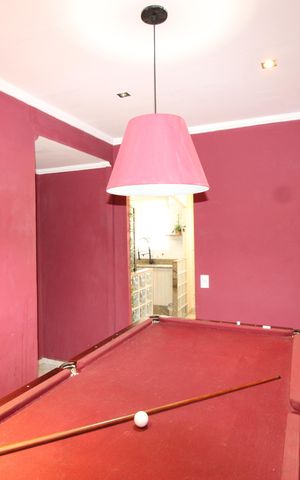 Casa à venda com 156m², 3 quartos e 1 vagaSala de jogos