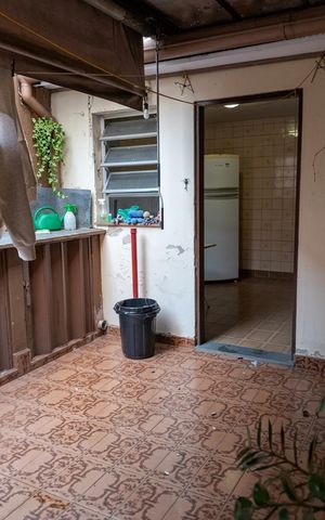 Casa à venda com 150m², 3 quartos e 3 vagas Casa à venda com 150m², 3 quartos e 3 vagasÁrea externa