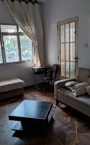 Casa à venda com 150m², 3 quartos e 3 vagas Casa à venda com 150m², 3 quartos e 3 vagasSala