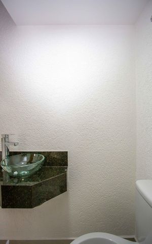 Casa à venda com 67m², 2 quartos e 1 vagaLavabo