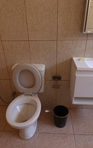 Casa para alugar com 280m², 2 quartos e 1 vaga Casa para alugar com 280m², 2 quartos e 1 vagaBanheiro