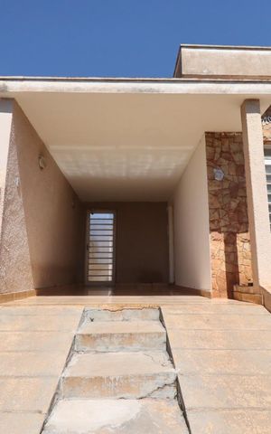 Casa para alugar com 280m², 2 quartos e 1 vaga Casa para alugar com 280m², 2 quartos e 1 vagaGaragem