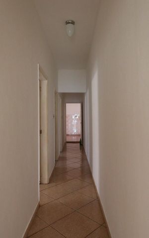 Casa para alugar com 280m², 2 quartos e 1 vaga Casa para alugar com 280m², 2 quartos e 1 vagaCorredor
