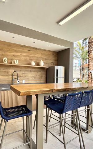 Apartamento à venda com 65m², 2 quartos e 1 vagaÁrea comum - Piscina