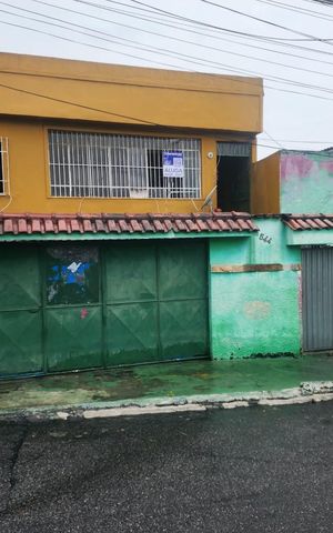 Casa para alugar com 0m², 3 quartos e sem vaga Casa para alugar com 0m², 3 quartos e sem vagaFachada