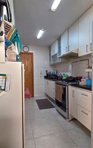 Apartamento à venda com 108m², 2 quartos e 2 vagasCozinha 