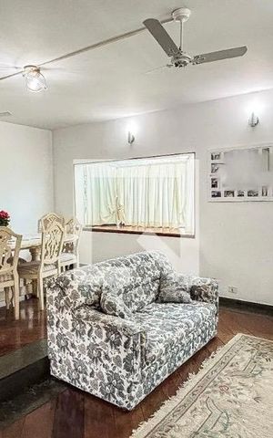 Casa à venda com 378m², 4 quartos e 5 vagasSala