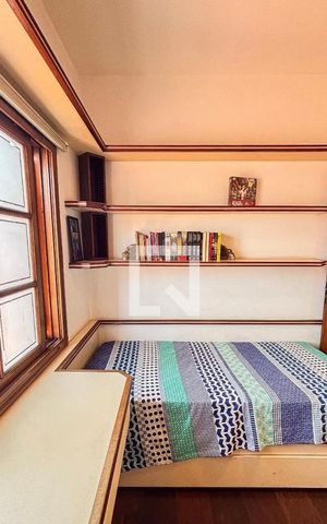 Casa à venda com 378m², 4 quartos e 5 vagasQuarto