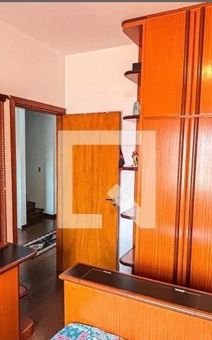 Casa à venda com 378m², 4 quartos e 5 vagasQuarto