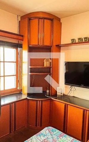 Casa à venda com 378m², 4 quartos e 5 vagasQuarto