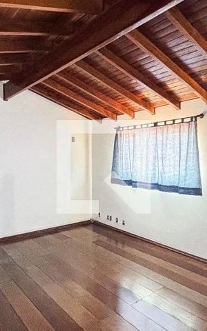 Casa à venda com 378m², 4 quartos e 5 vagasÁ rea Comum