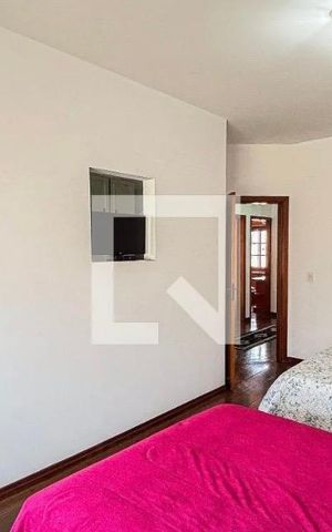 Casa à venda com 378m², 4 quartos e 5 vagasQuarto