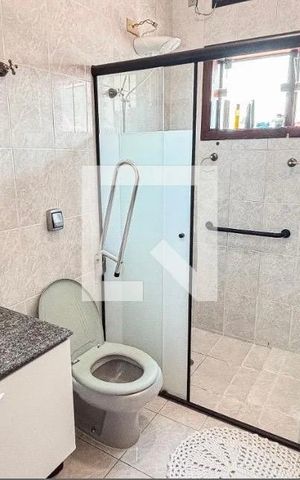 Casa à venda com 378m², 4 quartos e 5 vagasBanheiro