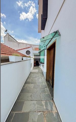 Casa à venda com 378m², 4 quartos e 5 vagasÁrea externa