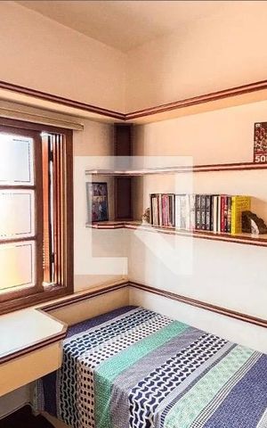Casa à venda com 378m², 4 quartos e 5 vagasQuarto