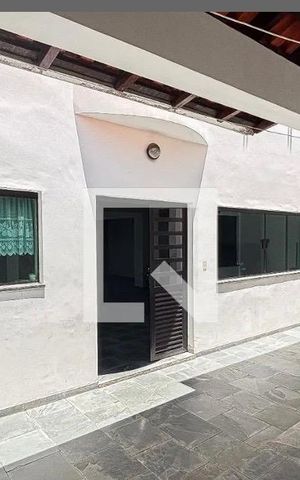 Casa à venda com 378m², 4 quartos e 5 vagasÁrea externa