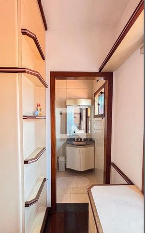 Casa à venda com 378m², 4 quartos e 5 vagasBanheiro