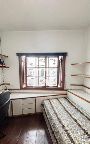 Casa à venda com 378m², 4 quartos e 5 vagasQuarto