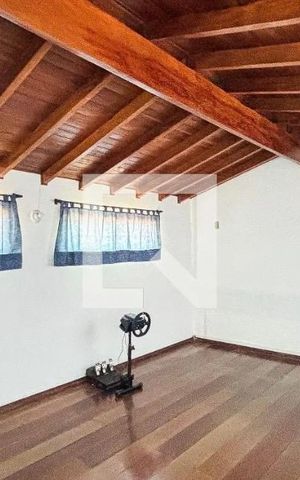 Casa à venda com 378m², 4 quartos e 5 vagasÁ rea Comum