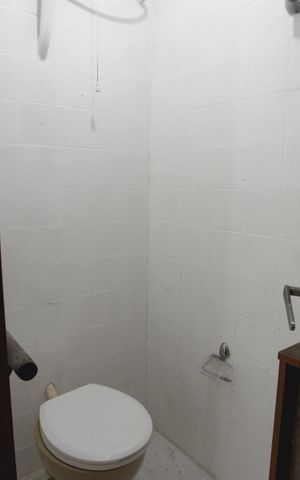 Casa à venda com 180m², 2 quartos e 2 vagas Casa à venda com 180m², 2 quartos e 2 vagasLavabo