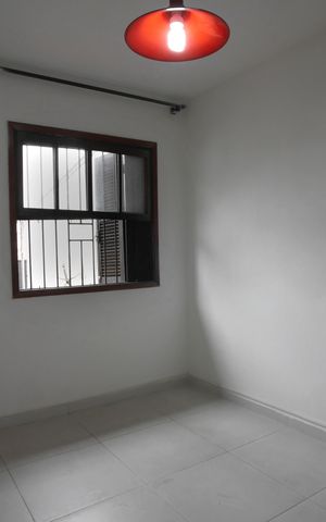 Casa à venda com 180m², 2 quartos e 2 vagas Casa à venda com 180m², 2 quartos e 2 vagasQuarto 1