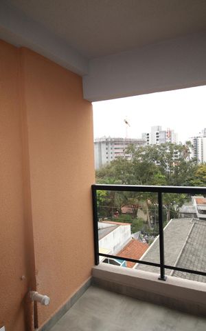 Apartamento para alugar com 44m², 2 quartos e 1 vagaSala - Varanda