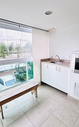 Apartamento para alugar com 70m², 2 quartos e 1 vaga Apartamento para alugar com 70m², 2 quartos e 1 vagaVaranda